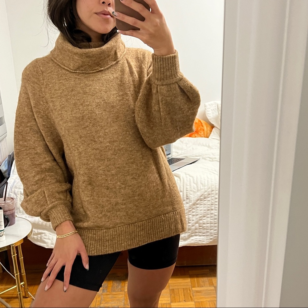 The Group by Babaton Adichie Sweater - Picture 1 of 11